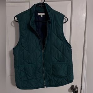 41 Hawthorn green vest